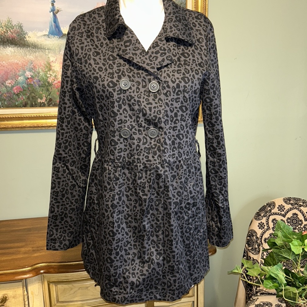 Cherokee Black & Gray Leopard print Trench Coat